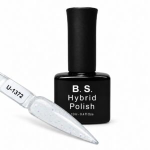 B.S. Hybrid Polish 1372 – διάφανο με ιριδίζον glitter και νιφάδες, ημιμόνιμο βερνίκι 12 ml με βαμμένο δείγμα νυχιού