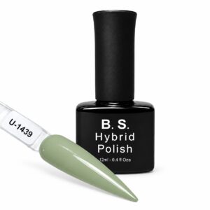 B.S. Hybrid Polish 1439 – φιστικί, ημιμόνιμο βερνίκι 12 ml με βαμμένο δείγμα νυχιού